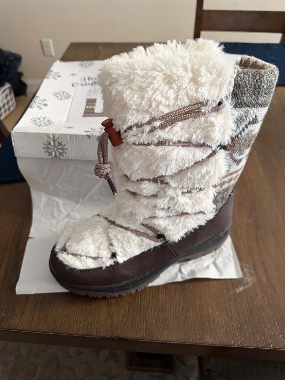 Muk Luks Women's Faux Fur Winter Boots - Cream and Brown